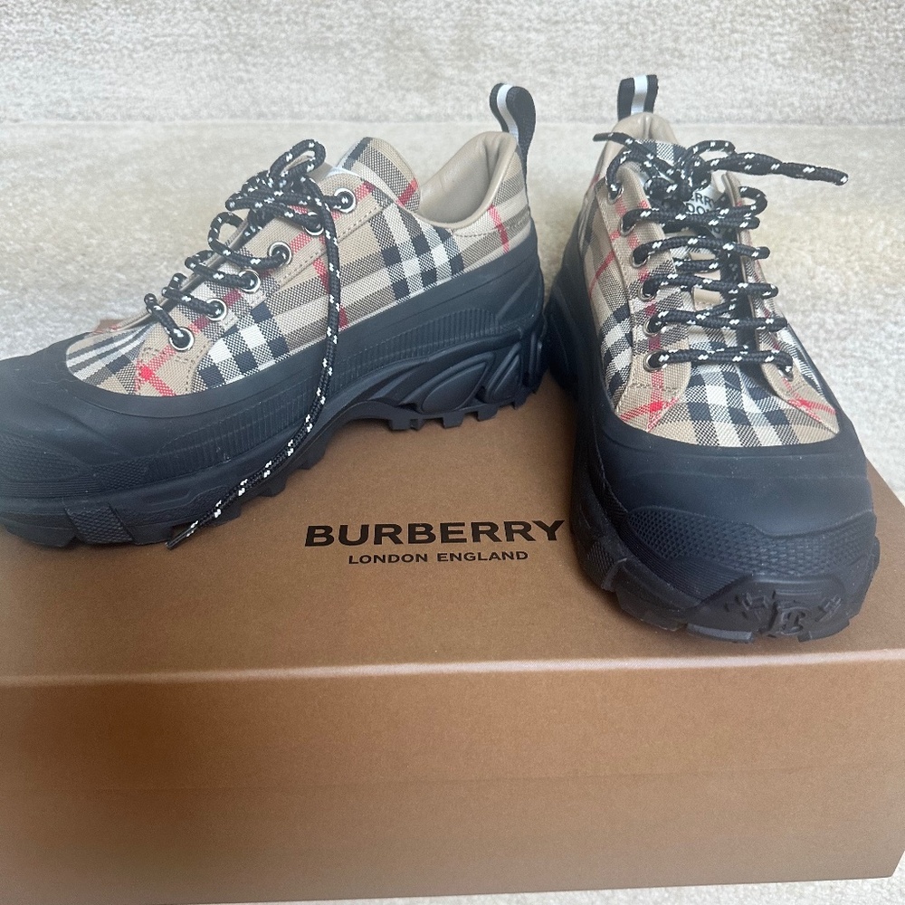 Burberry ALF Arthur L Story Low Top Sneaker